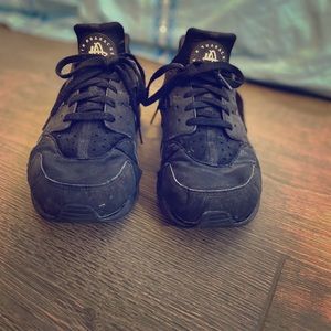 Nike Huarache Run-Size 10